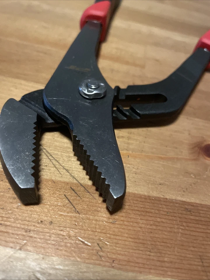 Performance Tool 12” Groove Joint Pliers W30743 Like New - Imagem 3 de 4