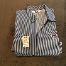 Ben Davis Half Zip Shirt Navy color/ Short Sleeve Shirt Sz Medium Made In USA