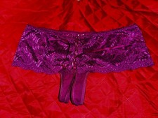 FREDERICK'S OF HOLLYWOOD Large Fuchsia Lace Bow Open Crotch Panties NWOT
