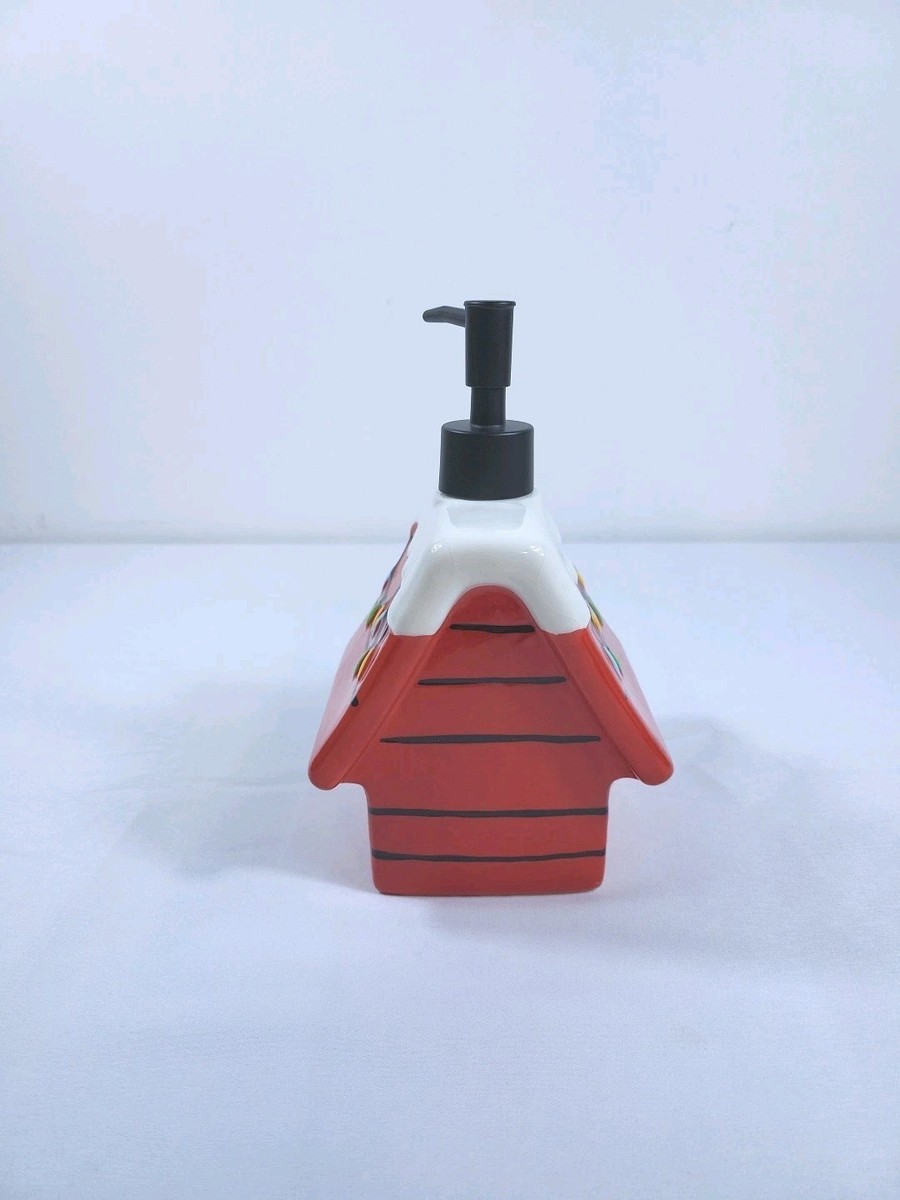 Peanuts New 2022 Zrike Snoopy Dog House Christmas Theme Soap
