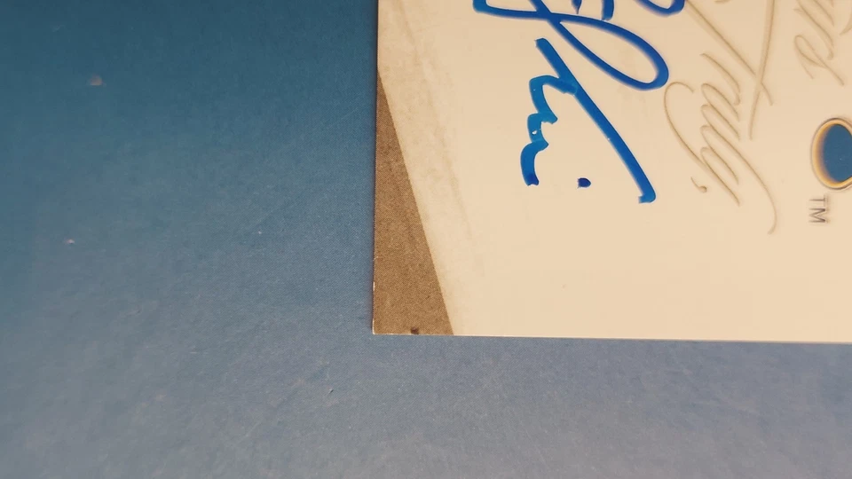 T.J. Oshie Hard Auto Panini Zenith Hockey 2011  Autographed St. Louis Blues - Image 3 of 4