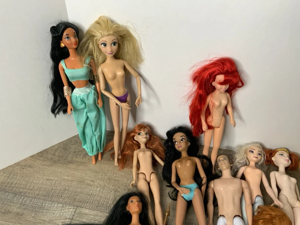 Conjunto de Muñeca Barbie Princesa Mattel Disney Enorme Frozen Ariel Belle Jasmin Pocahontas Foto 4 de 4