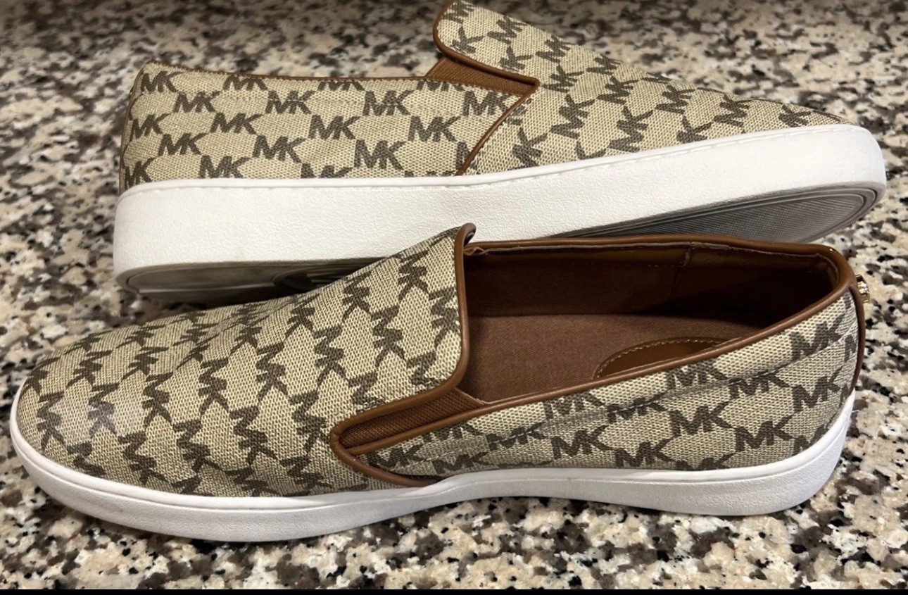 Michel Kors Keaton Women’s Fashion Slip On Shoes Beige Size: 8M Fits 7.5 thumbnail 5