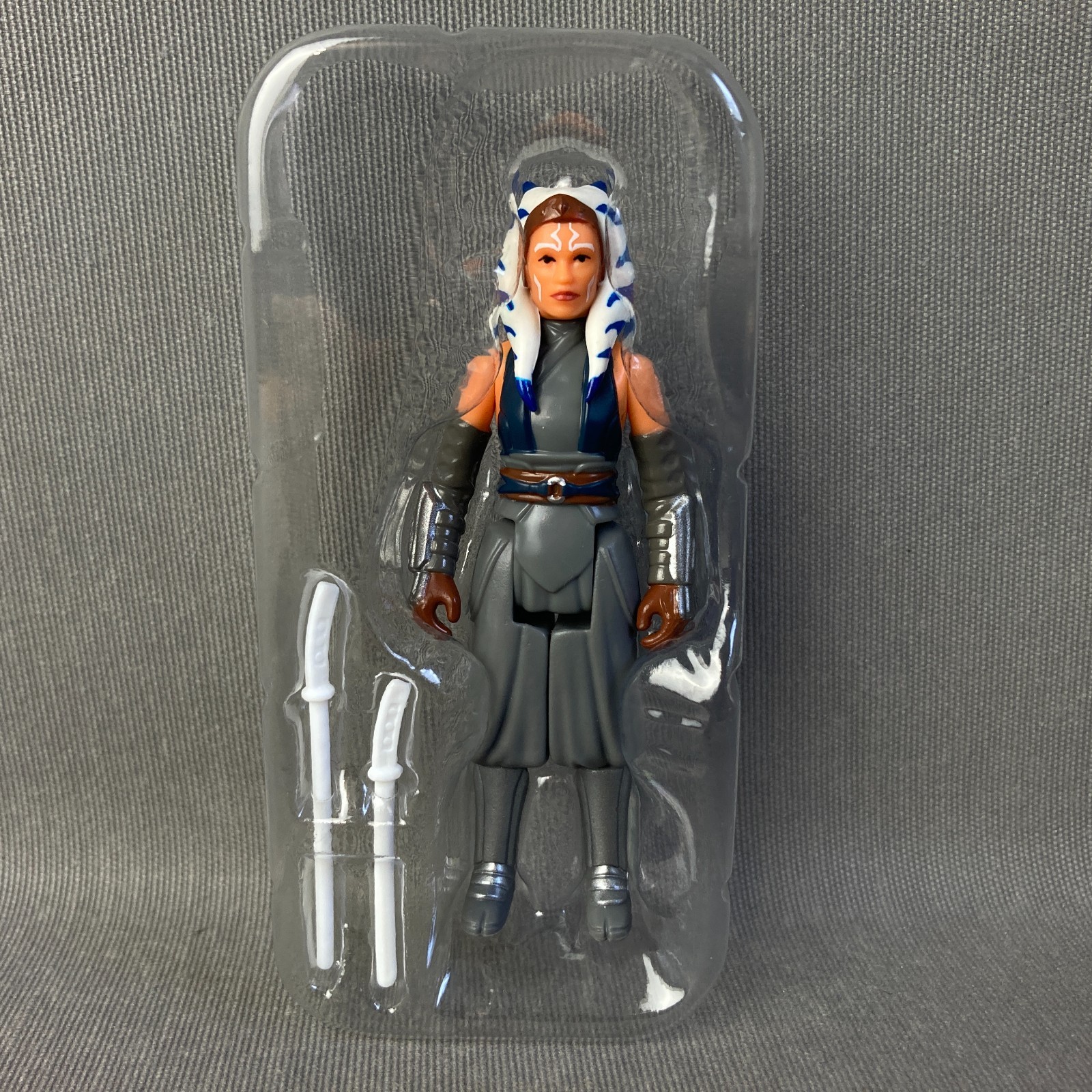 STAR WARS | Ahsoka Tano | The Mandalorian | RETRO 2022 | Hasbro 3,75 | MINT