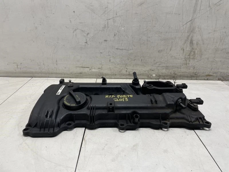 Cubierta de válvula de motor Kia Forte Ex 2014 OEM+ Foto 3 de 4