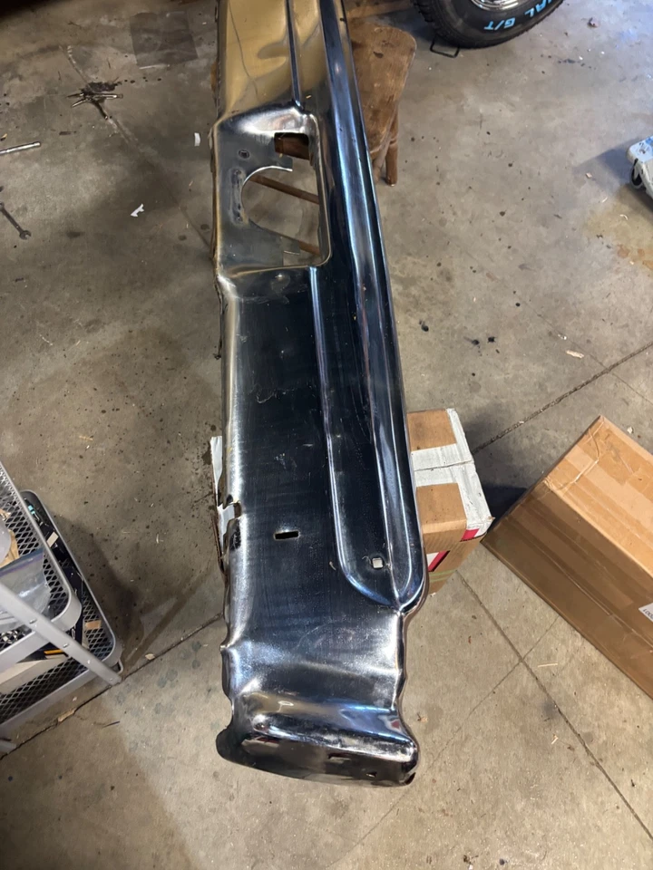 Pontiac Catalina 1969 núcleo de parachoques trasero Foto 4 de 4