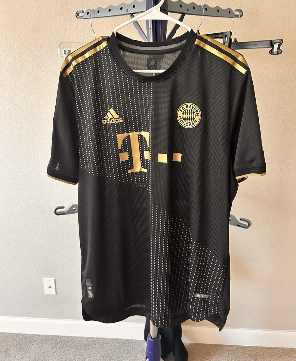 Bayern Munich Size XL International Club Soccer Fan Jerseys for