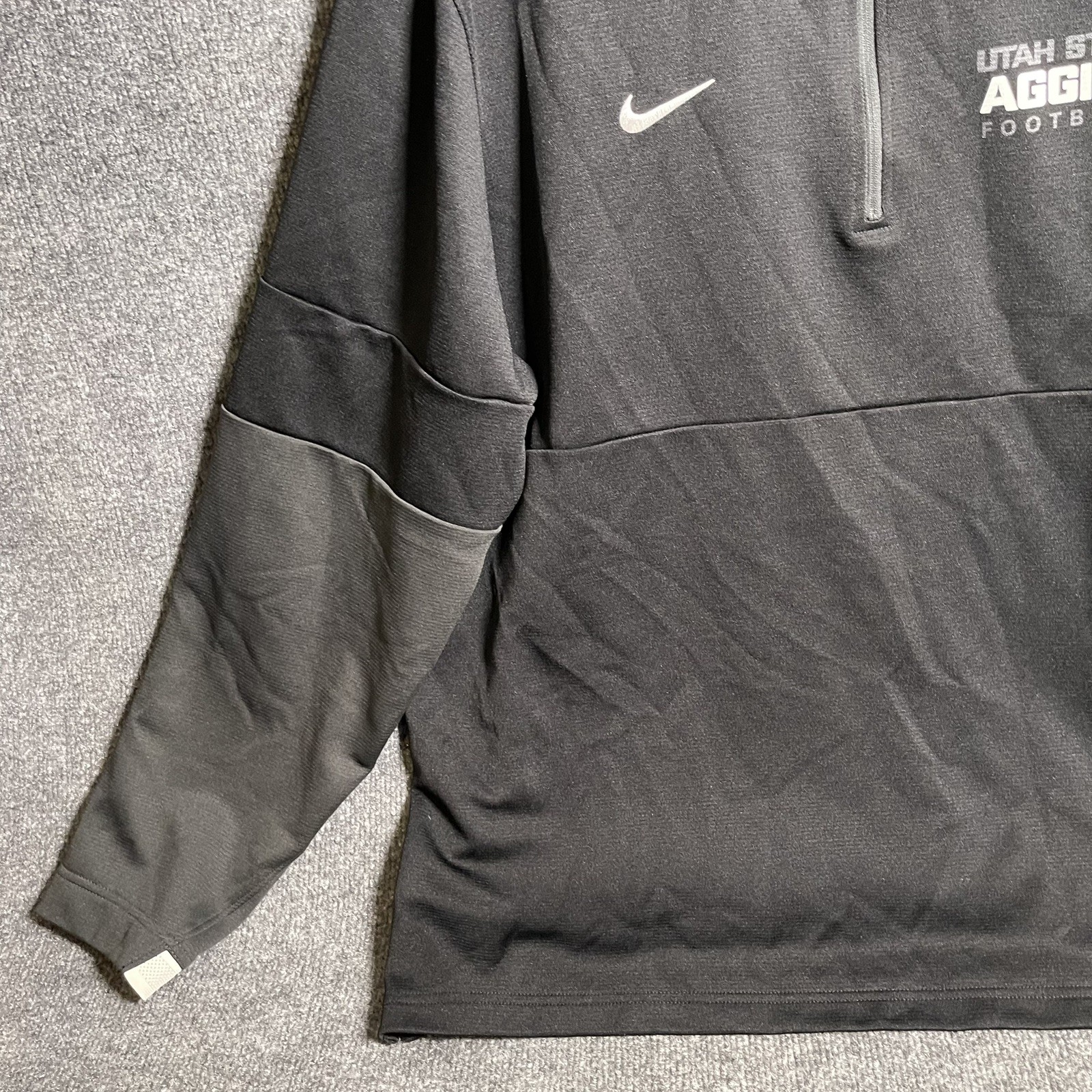 SACAI X NIKE Maglione Nike Utah State Aggies Uomo Taglia 2XL 1 4 Zip Manica Lunga Dri Fit