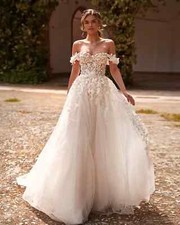 Wedding Dress Lace A-Line Wedding Dress Spaghetti Straps Backless Bridal Dress