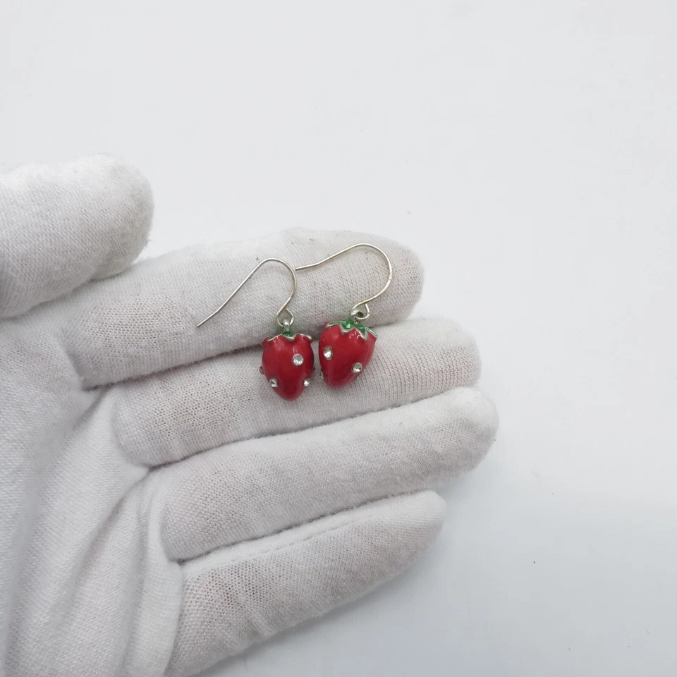 Linda coqueta pendientes colgantes fresa esmalte rojo verde tono plata  Foto 2 de 4