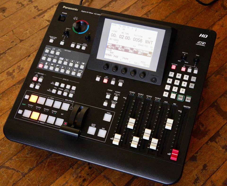 Panasonic AG-HMX100E Digital AV mixer with hard travel case - image 2 of 4