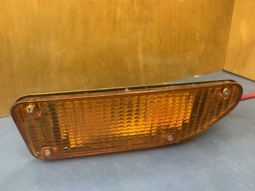 koito 20- 42 L TOYOTA turn signal lens genuine Toyota oem replacement part - 第 1/3 張圖片
