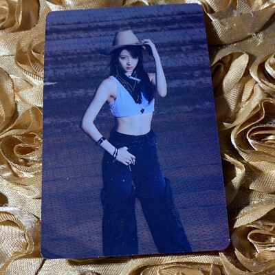 Yunjin LE SSERAFIM Unforgiven Edition Celeb K-pop Girl Photo Card Cowgirl