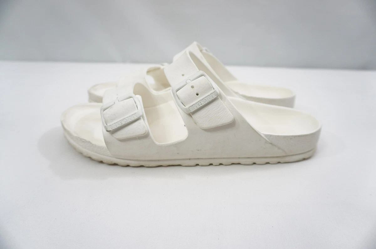 Foam cheap birkenstocks white