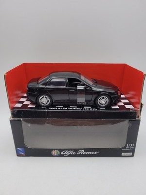NewRay 1/32, 2003 Alfa Romeo 156 GTA, schwarz Diecast Modellauto mit Box.