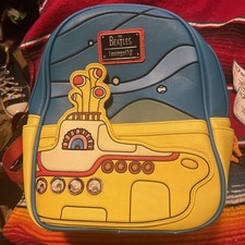 Beatles Giallo Submarine Mini Zaino Tutto ciò di cui hai bisogno è Love Loungefly