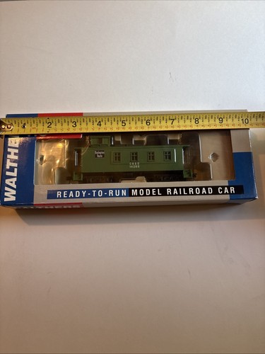 CAJA ABIERTA DE COLECCIÓN Walthers 932-7567 30’ 4 VENTANA FURGÓN CB&Q VERDE #14260 | Condition: New