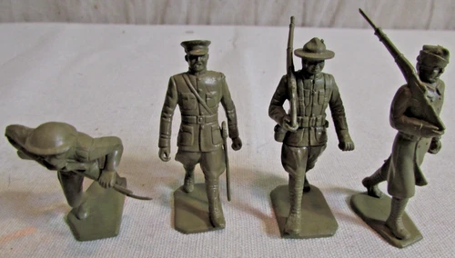 1960's Marx playset 60MM World War One USA Army Soldiers Original Plastic