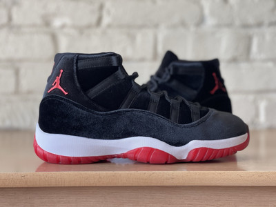 Nike Air Jordan 11 Retro Bred Velvet Black-Gym Red Women Size 7.5
