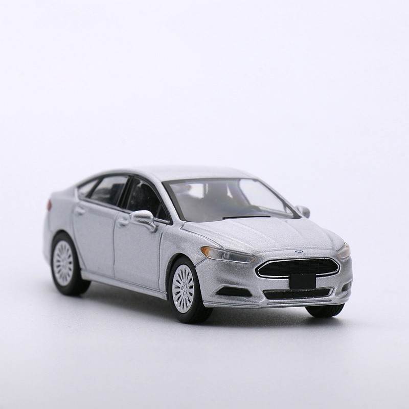 596 Model 1:64 Ford Fusion PL Interceptor - Silver Diecast Metal