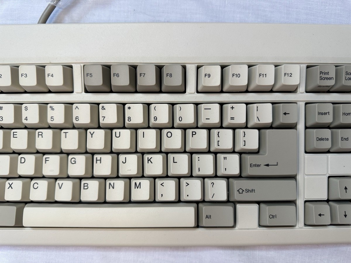 Chicony KB-5191 Computer Keyboard vintage Super clean! EUC! Feels