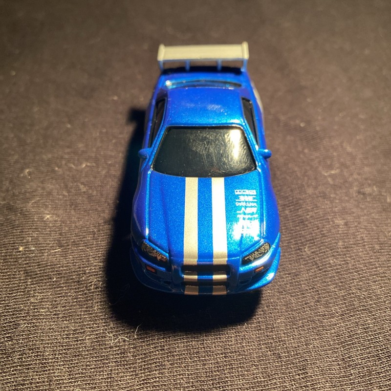 Round 2 Electric HO Scale Slot car Street Racer, Fast. Runs On Tyco Track System