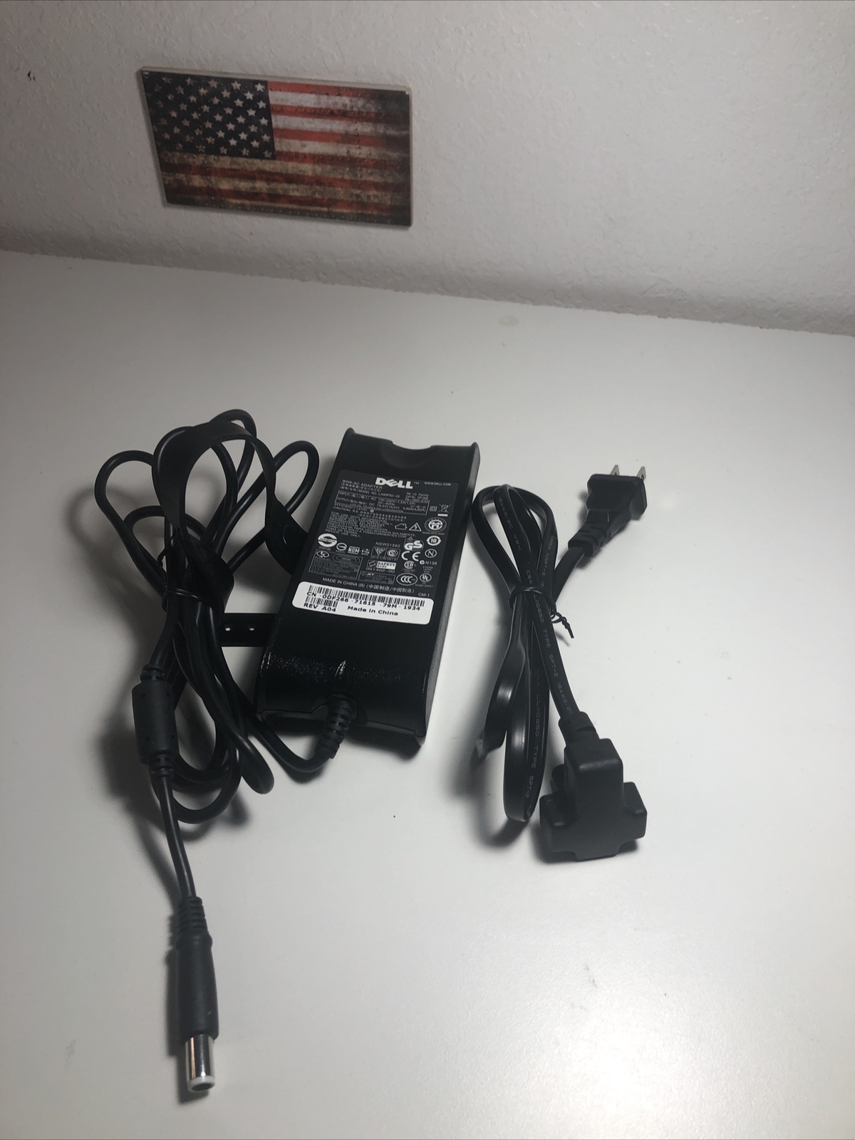 Dell Laptop AC Adapter 19.5V  90 Watt Power Supply LA90PS0-00- PA10