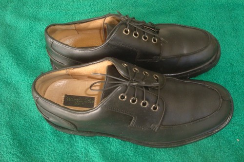 Kenneth Cole Black Leather Golf Shoe 
