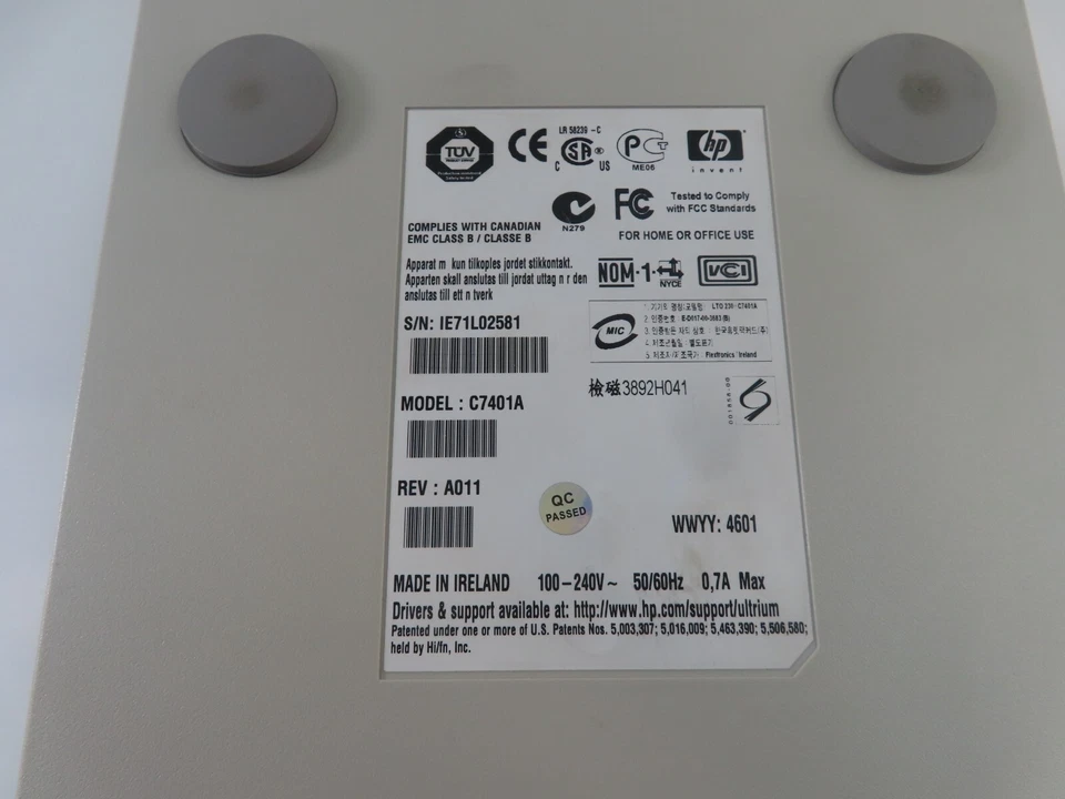 HP Surestore Ultrium 230 100/200GB LTO 1 LVD SCSI External Tape Drive - C7401A - Image 4 of 4