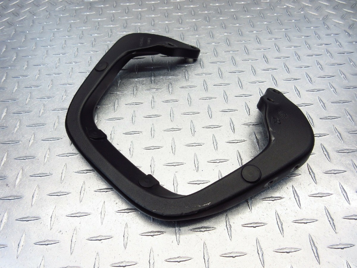 2006 05-12 TRIUMPH SPRINT 1050 ST OEM REAR PASSENGER GRAB