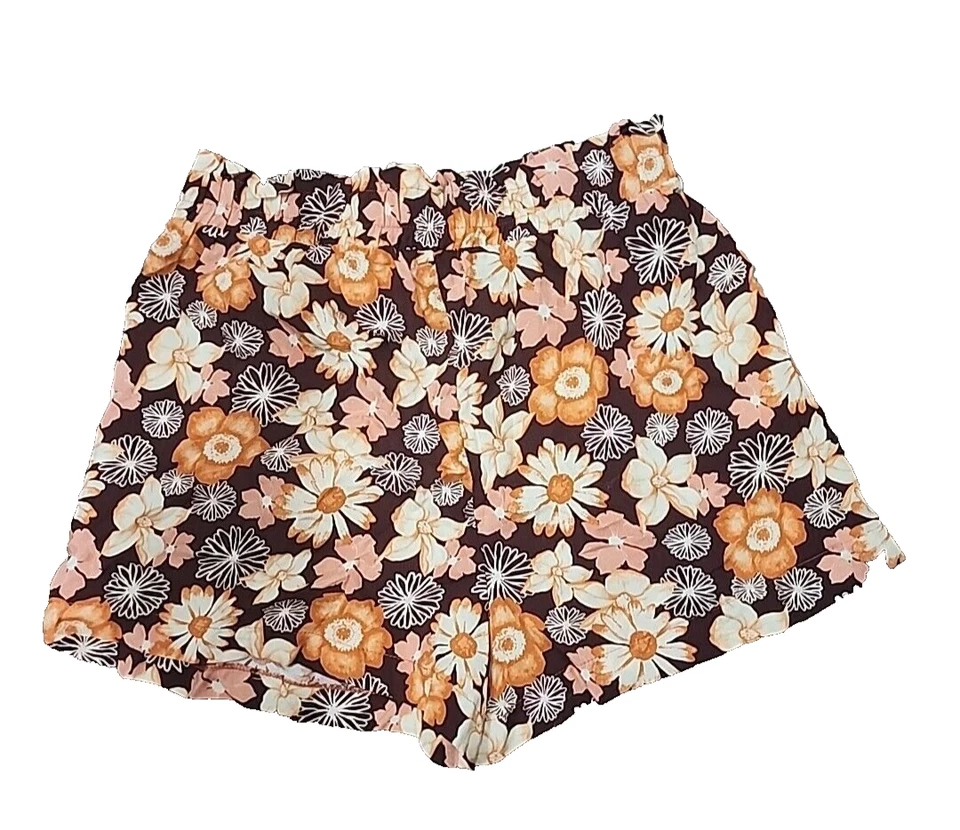 Pantalones cortos florales Rue 21 Paperbag cintura alta rayón grandes para mujer Foto 3 de 4