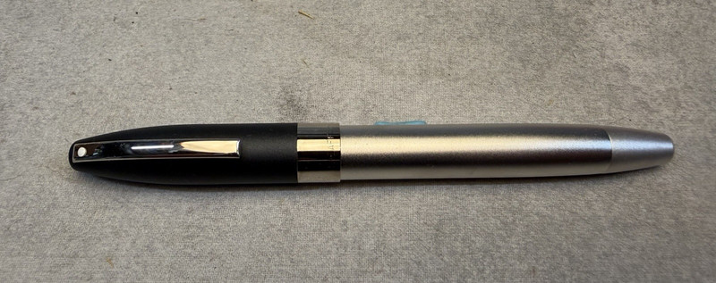 Sheaffer Legacy 2 Fountain Pen sandblasted withPalladium ftn Pen fineMINT w Box