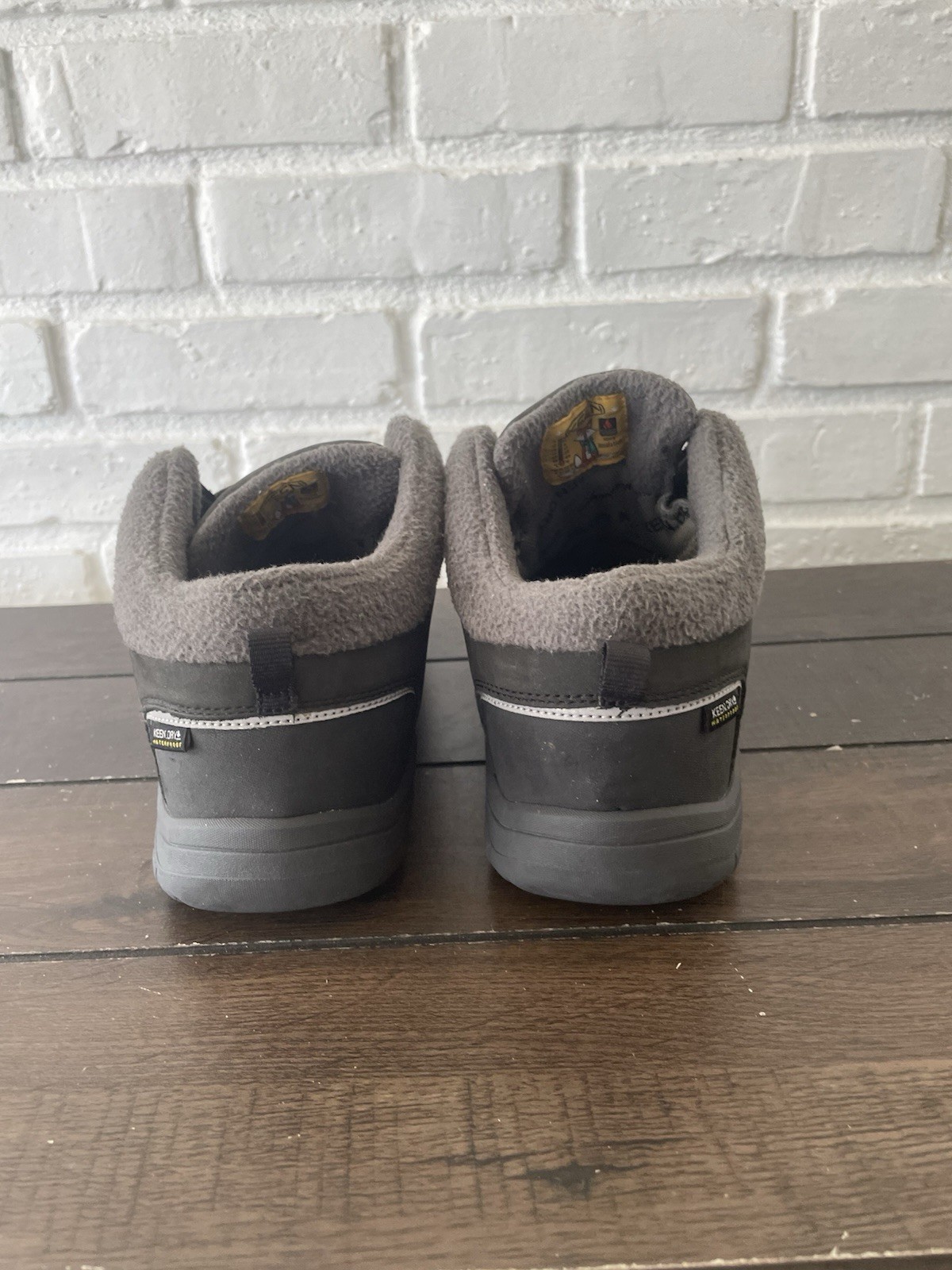 Stivali invernali Keen Kootenay II Youth Trail grigio nero impermeabili taglia 7 anni