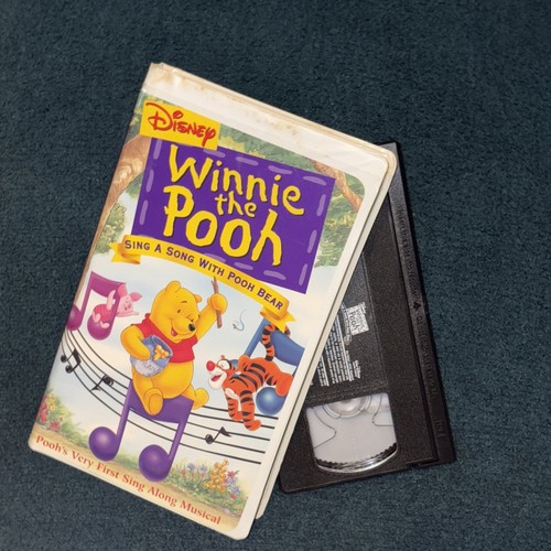 Disneys Sing Along Songs - Sing a Song with Pooh Bear and Piglet Too (VHS, 2000)