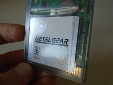 Metal Gear Solid w/instruction manual, case ☆☆ Authentic Nintendo Game Boy Color
