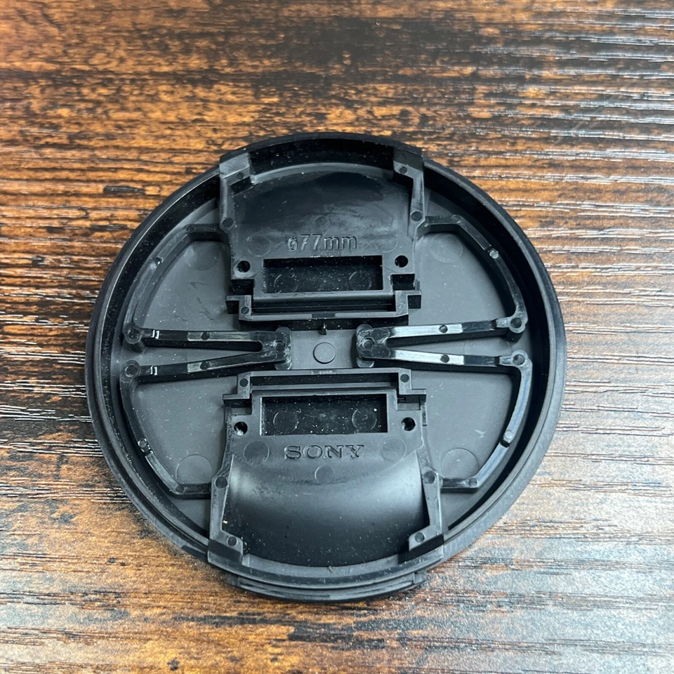 Zeiss 77mm Front Lens Cap Sony ALC-F77Z Alpha SLR **BONUS** Screw In Metal Hood - Image 3 of 4