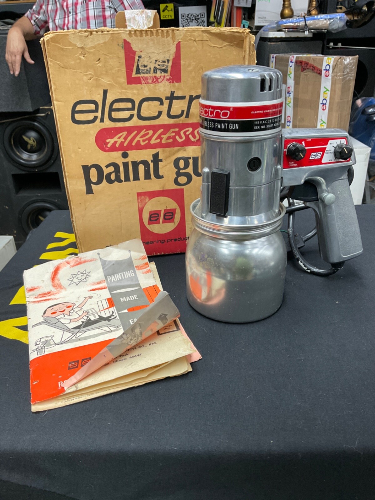 VINTAGE 1968 ELECTRO SOLID STATE ROTARY AIRLESS PAINT GUN (MODEL 2400