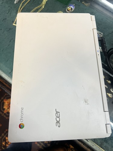 Acer Chromebook 11 Cb3-111 intel celeron 16GB/2GB White Smashed Screen - Picture 4 of 6