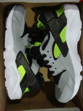 KIDS' NIKE HUARACHE RUN GS 654275 015 SIZE 7Y the box has no lid  