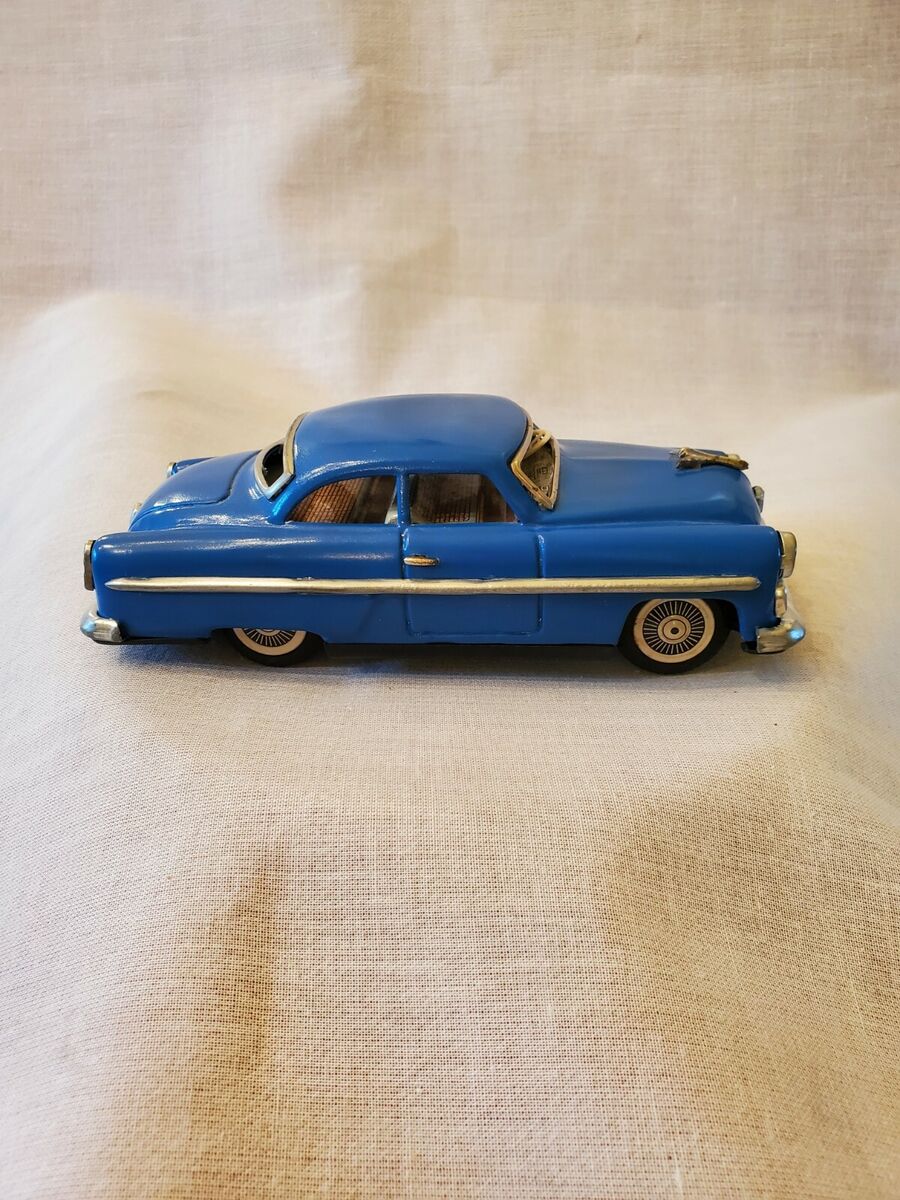 Vintage Unmarked Ichiko? 1950s Ford/Mercury Tin Friction Toy Vintage Unmarked Ichiko? 1950s Ford/Mercury Tin Friction Toy