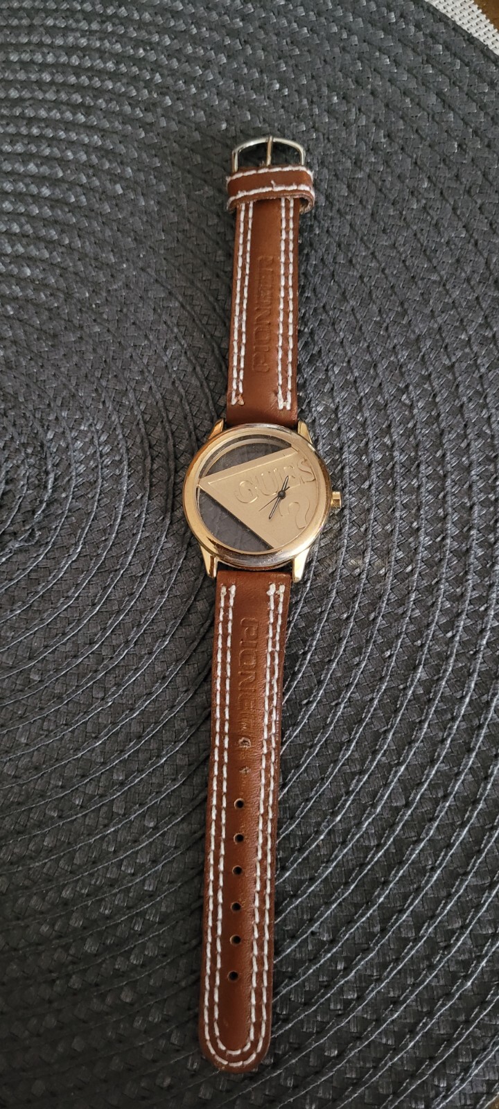 Vintage Guess Women's Watch - Stylish Retro Timepiece