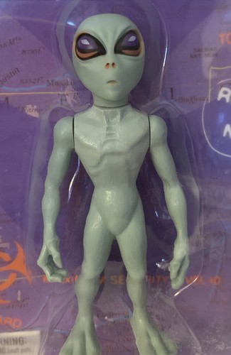1996 Street Players THE ROSWELL ALIENS ~ Extra Terrestrial 6"Collectible Figure - Picture 2 of 5