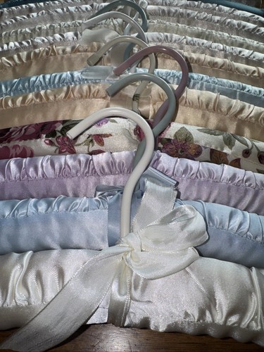 Lot Of 13 Padded Satin Silk Boudoir Lingerie Hangers Victorian Nonsmoking Home - Picture 2 of 10