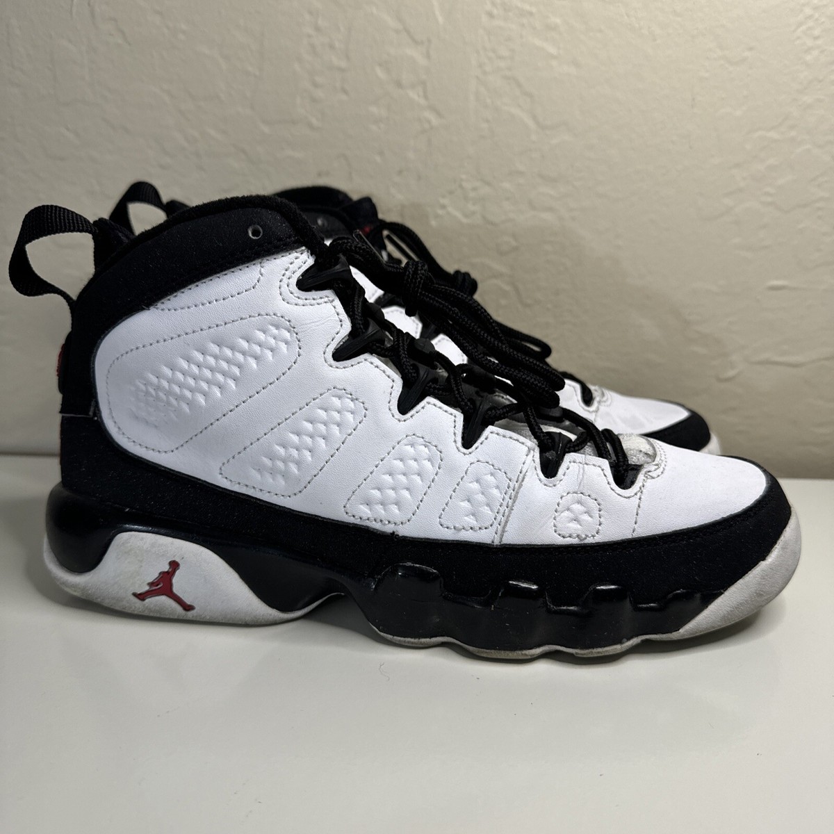 Air Jordan Retro 9 GS Spacejam 2010 Size 4.5Y Black White