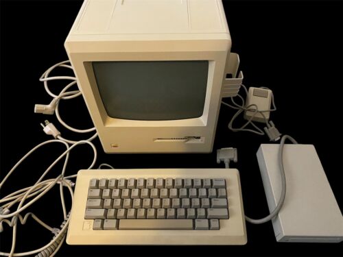 Apple Macintosh 512K Computer, Mouse, Keyboard & External Drive Turns On