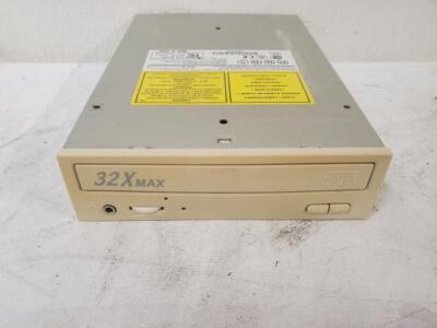 Vintage Apple CON100 DC-32X-Delta CD Drive