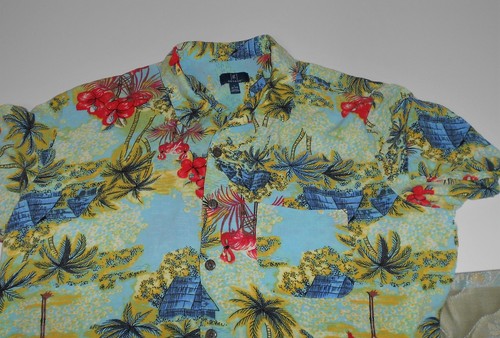 GEORGE FLAMINGOS / LARGE BUTTON FRONT HAWAIIAN ALOHA SHIRT / PALM TREES HUTS EUC - Picture 4 of 4