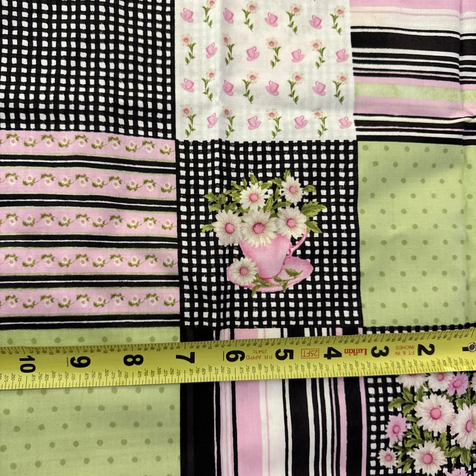 Love Me Love Me Not Northcott 面料 Ro Gregg 绗缝小屋核心 1 码 — 第 2/4 张图片