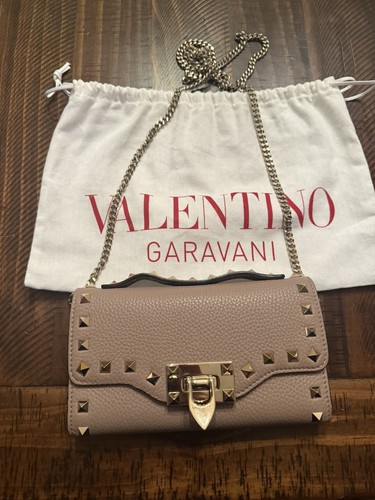 Valentino Garavani Rockstud  leather wallet on chain beige 