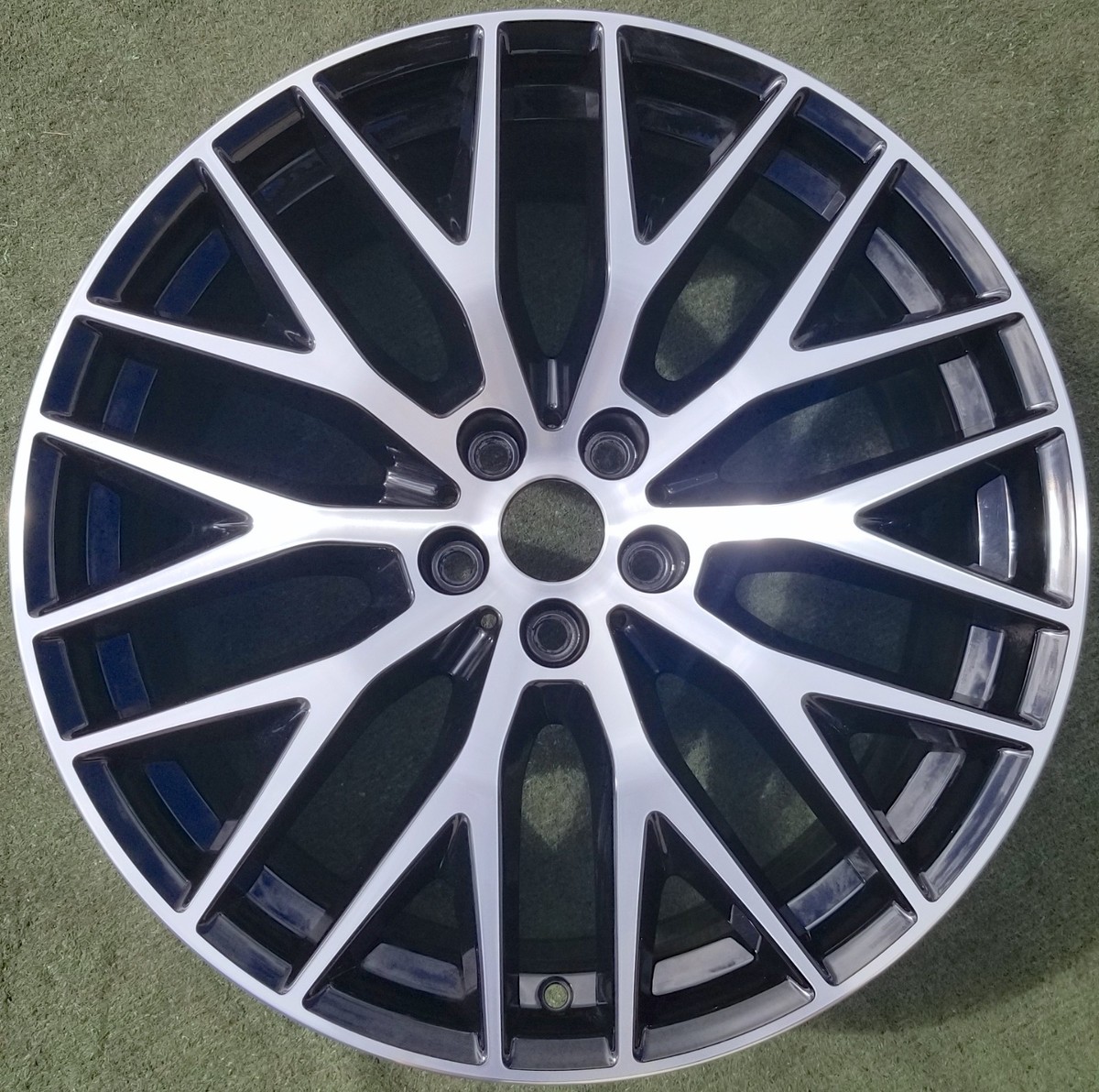 Factory BMW M850i Front Wheel OEM 636 840i 850i 20 x 8 inch